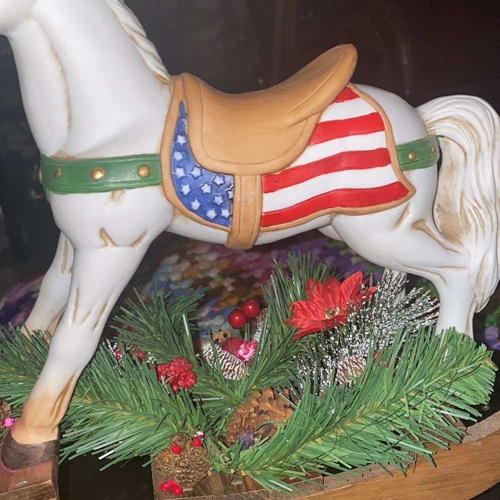 Vintage large rocking horse, holiday, patriotic saddle - Picture 4 of 5